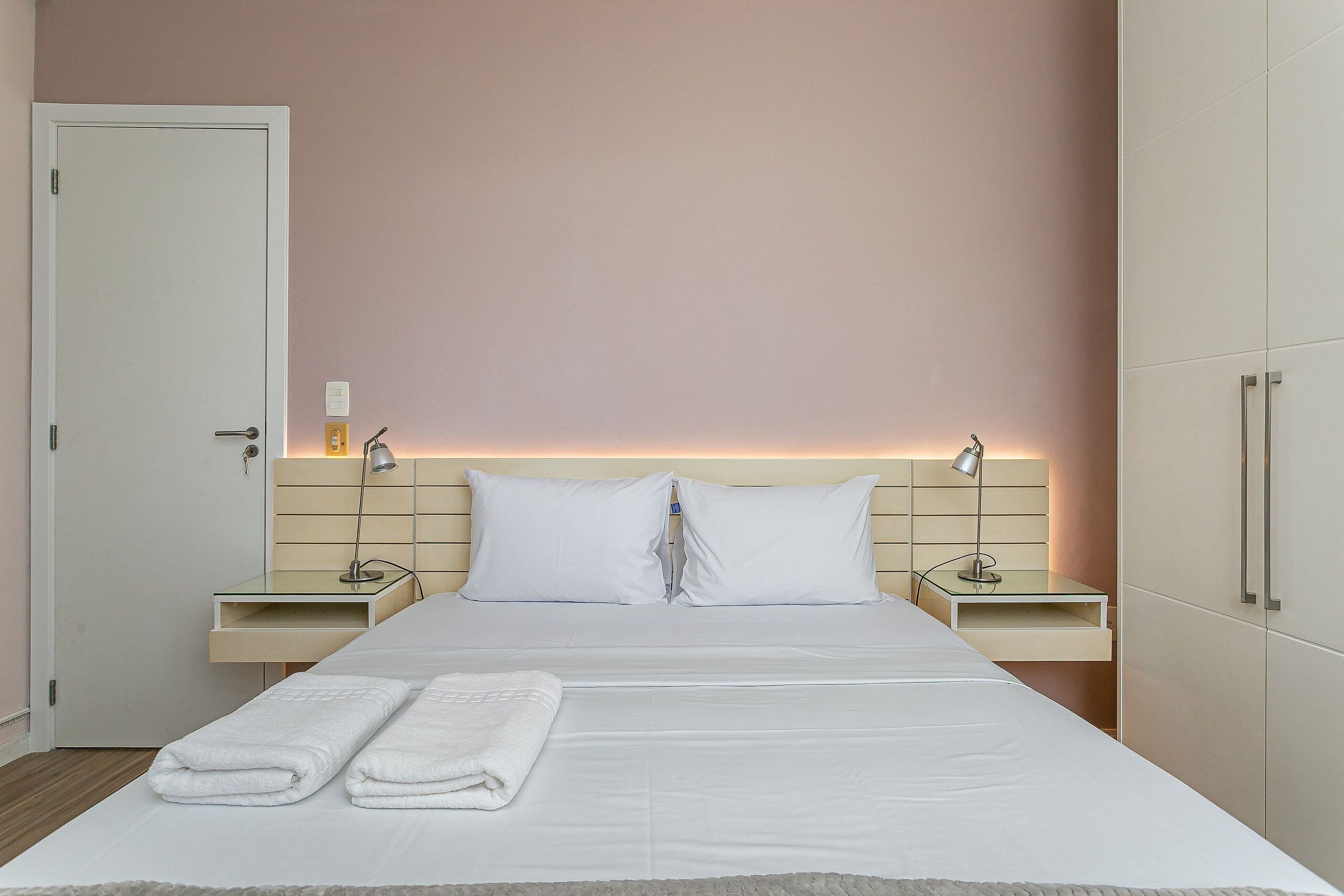 3 bedrooms, iron/ironing board, Internet, bed sheets