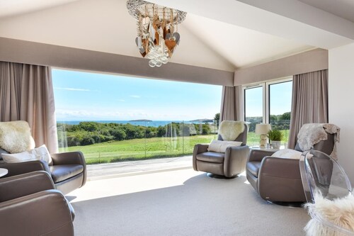 5 Bed in Abersoch (oc-b26909)