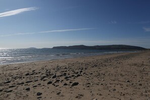 Beach - 5 Bed in Abersoch (oc-b26909) (Abersoch)