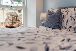Free WiFi, bed sheets - 3 Bed in Polperro (oc-b32244) (Polperro)