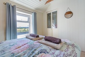 2 dormitoris, planxa i posts de planxar, wifi gratuïta i roba de llit