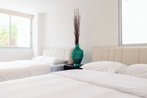 Desk, laptop workspace, blackout curtains, free WiFi - Edificio Doña Raquel (Panama City)