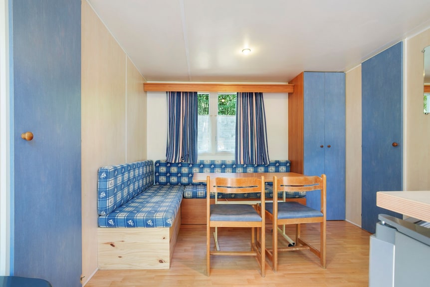 Mobil-home "In Gîte-dorp" Airco Optioneel Gedeeld Zwembad - Dordogne