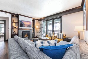 Smart TV, fireplace - Ritz Carlton Destination Club 3 Bedroom (Truckee)