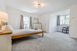 4 bedrooms, free WiFi, bed sheets - 4 Bed in West Looe (oc-f31902) (Looe)