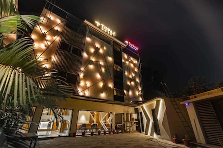 Front of property. The Topaz Hotel