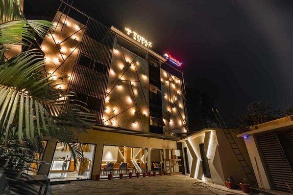 Front of property - The Toapz Hotel (Bilaspur)