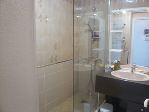 Bathroom - Luxury Seafront Studio in Sables-d'Olonne (Les Sables-d'Olonne)