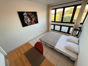 3 chambres, bureau, Wi-Fi, draps fournis