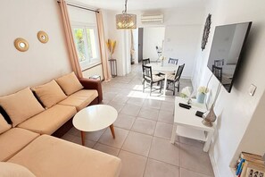 Living area - Maison Ovalie – Confort & Sérénité (Montpellier)
