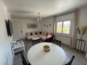 Dining - Maison Ovalie – Confort & Sérénité (Montpellier)