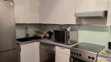 茶具/咖啡用具、厨具/餐具、餐桌