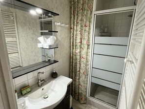 Bathroom - Renovated apartment in Méaudre, 4 pers, terrace, near center (Méaudre)