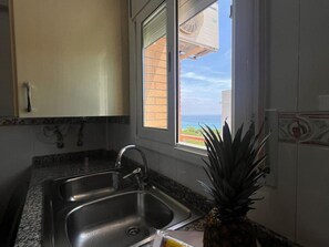 Interior - Family 2-bedroom apartment in Blanes, near beach, with pool and free WiFi (Blanes)