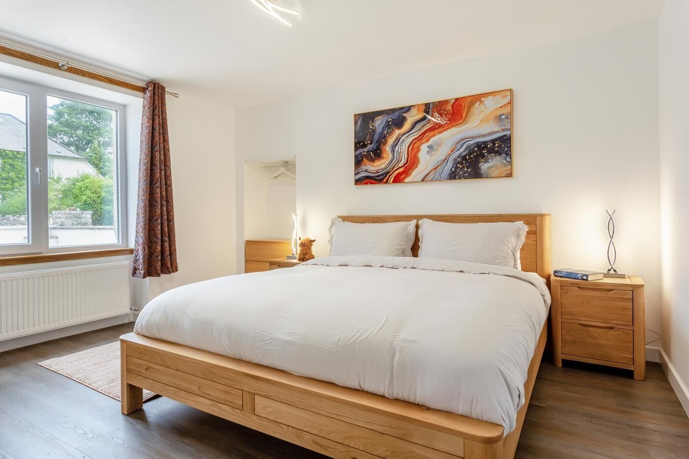 2 bedrooms, travel cot, free WiFi, bed sheets