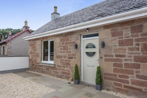 Exterior detail - 2 Bed in Inverness (oc-b32706) (Inverness)