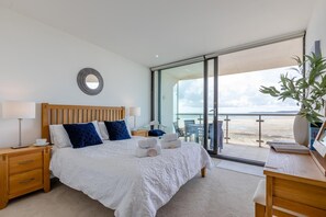 Iron/ironing board, free WiFi, bed sheets - 2 Bed in Westward Ho (oc-c32777) (Westward Ho!)
