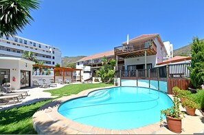 Pool - Modern Sea Point Oasis | Garden, Pool, BBQ & Gym (Cape Town)