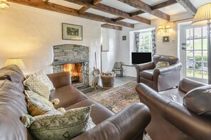 TV, fireplace - 2 Bed in Liskeard (oc-t32876) (Duloe)