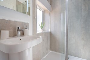 Hair dryer, towels - 2 Bed in Dinas (oc-d32708) (Buan)