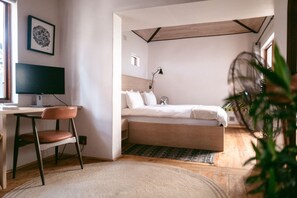 Desk, iron/ironing board, free WiFi - Serene Oasis | Nestled Under Table Mountain (Cape Town)