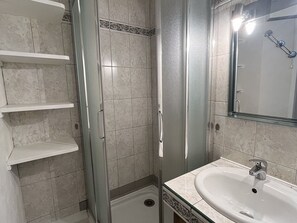 Bathroom - T4 Cabin Apartment, direct snow access, Wifi (Laveissière)