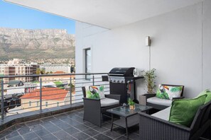 Terrace/patio - 8th Floor- Table Mountain Views|Central & Secure (Cape Town)