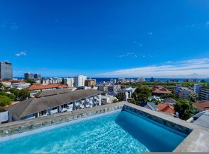 Pool - Secure 2Bed Green Point Retreat|Rooftop Pool & BBQ (Cape Town)