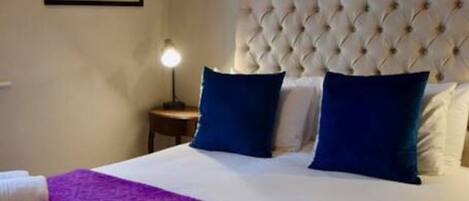 Desk, iron/ironing board, free WiFi, bed sheets