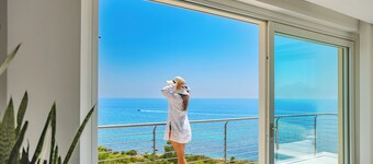 Spacious 4-bedroom Luxury Villa with Direct Sea Access in Sciacca