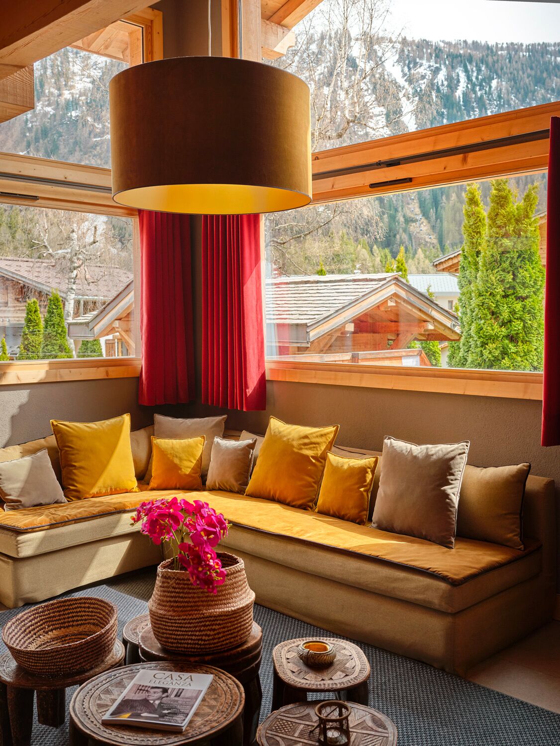 TV connectée, cheminée, baby-foot, table de tennis de table