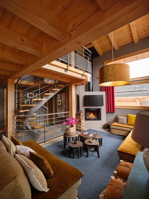 TV connectée, cheminée, baby-foot, table de tennis de table