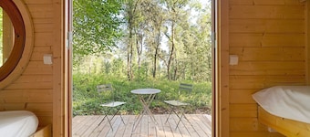 Tiny Home "Unique Accommodation for 3 People" with Shared Pool