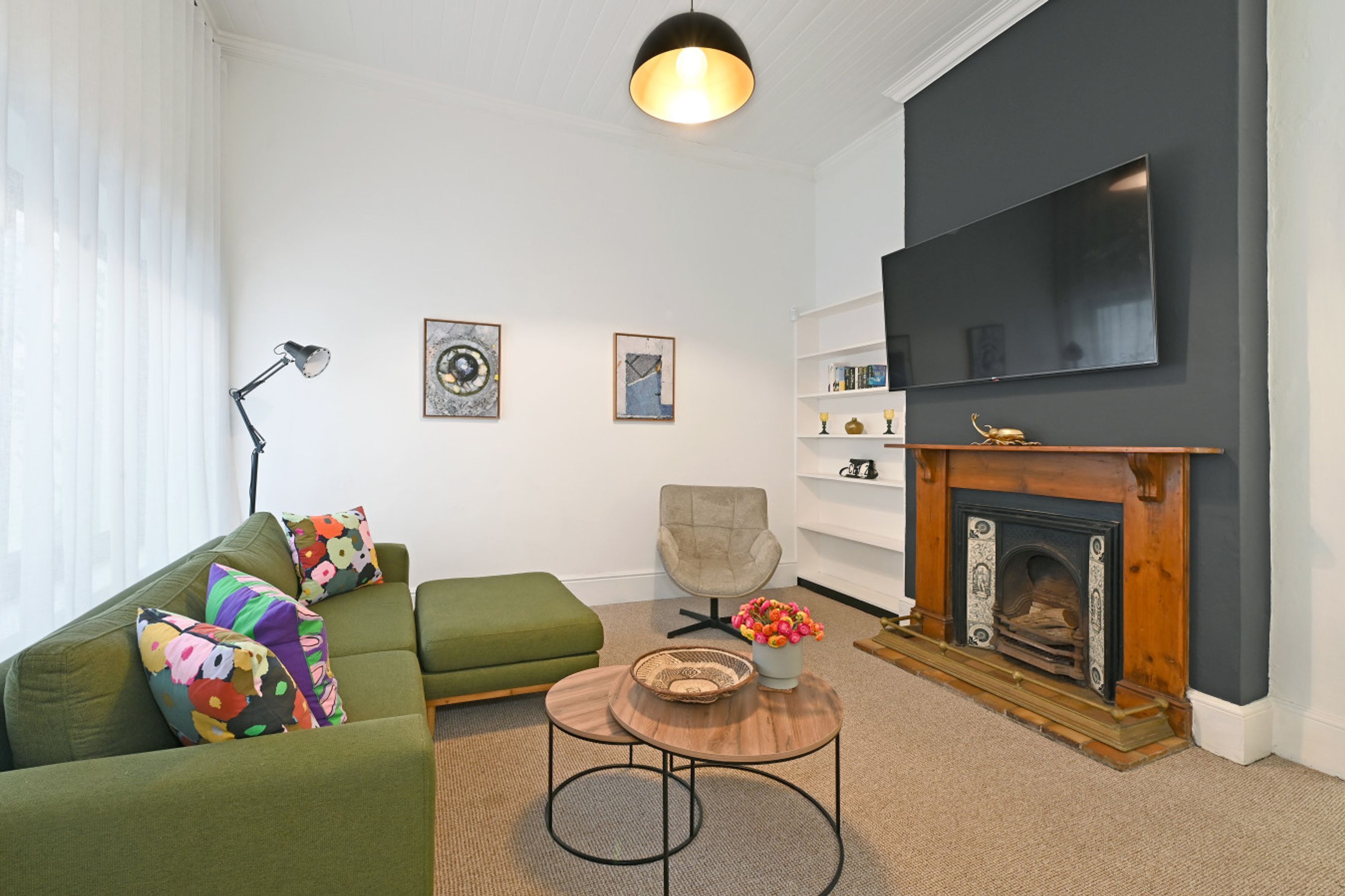 TV, fireplace, offices