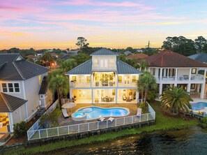 Exterior - 🏖️Lakefront | Private Pool | Gulf View | Bikes | GameRoom | Destin to Relax🏖️ (Destin)