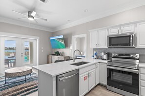 Fridge, microwave, oven, stovetop - 🏖️Lakefront | Private Pool | Gulf View | Bikes | GameRoom | Destin to Relax🏖️ (Destin)