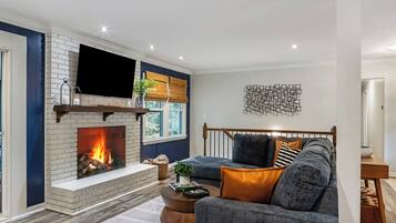 Smart TV, fireplace, video games, offices