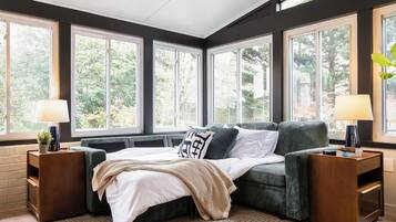 4 Schlafzimmer, Schreibtisch, Bügeleisen/Bügelbrett, Reisekinderbett