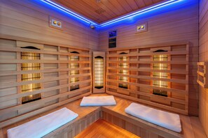 Sauna - Comfortable and lovingly furnished vacation home with pool and whirlpool (Polača)