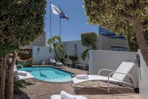 Pool - Seaview Bliss, a Sunny Apartment and Pool (Cape Town)