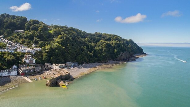 A coastal town with a beach, a rocky outcrop, and a clear view of the sea. - 3 Bed in Fairy Cross (oc-g32972) (Ford)