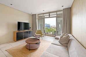TV, offices - Modern One Bed Apartments | Spacious and Secure (Cape Town)