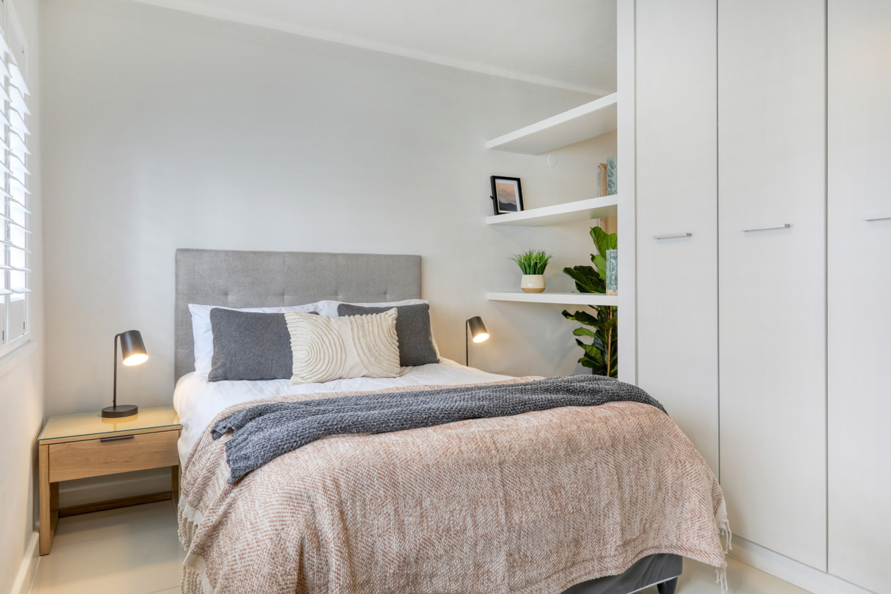 Desk, iron/ironing board, free WiFi, bed sheets
