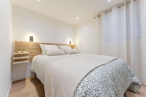 Iron/ironing board, WiFi, bed sheets - Los pinares apartment (Santander)