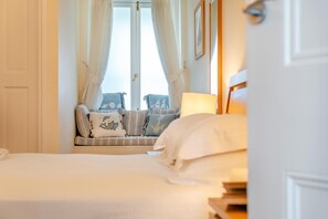 Free WiFi, bed sheets - 3 Bed in Fowey (oc-o33078) (Fowey)