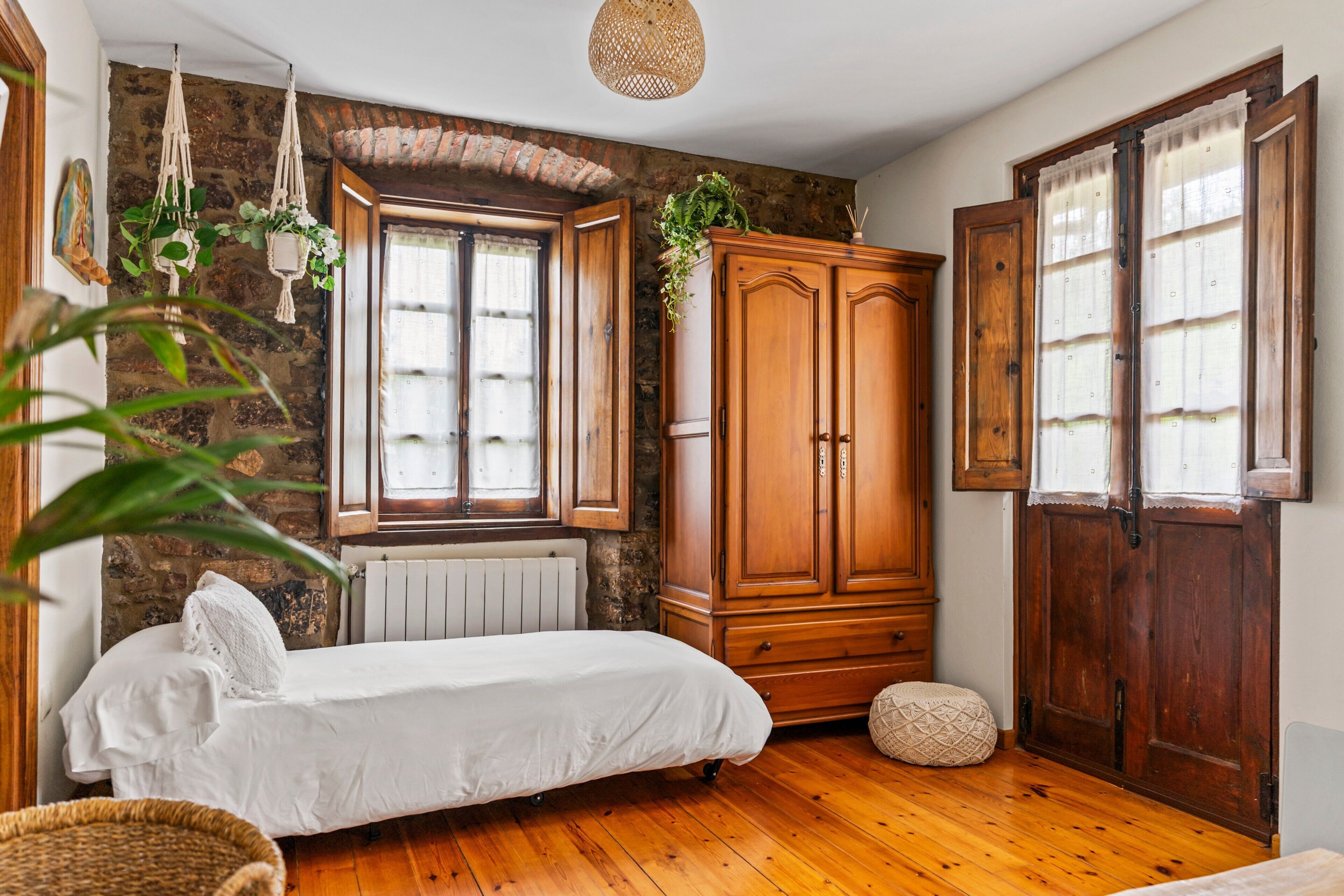 Fer et planche à repasser, Wi-Fi, draps fournis