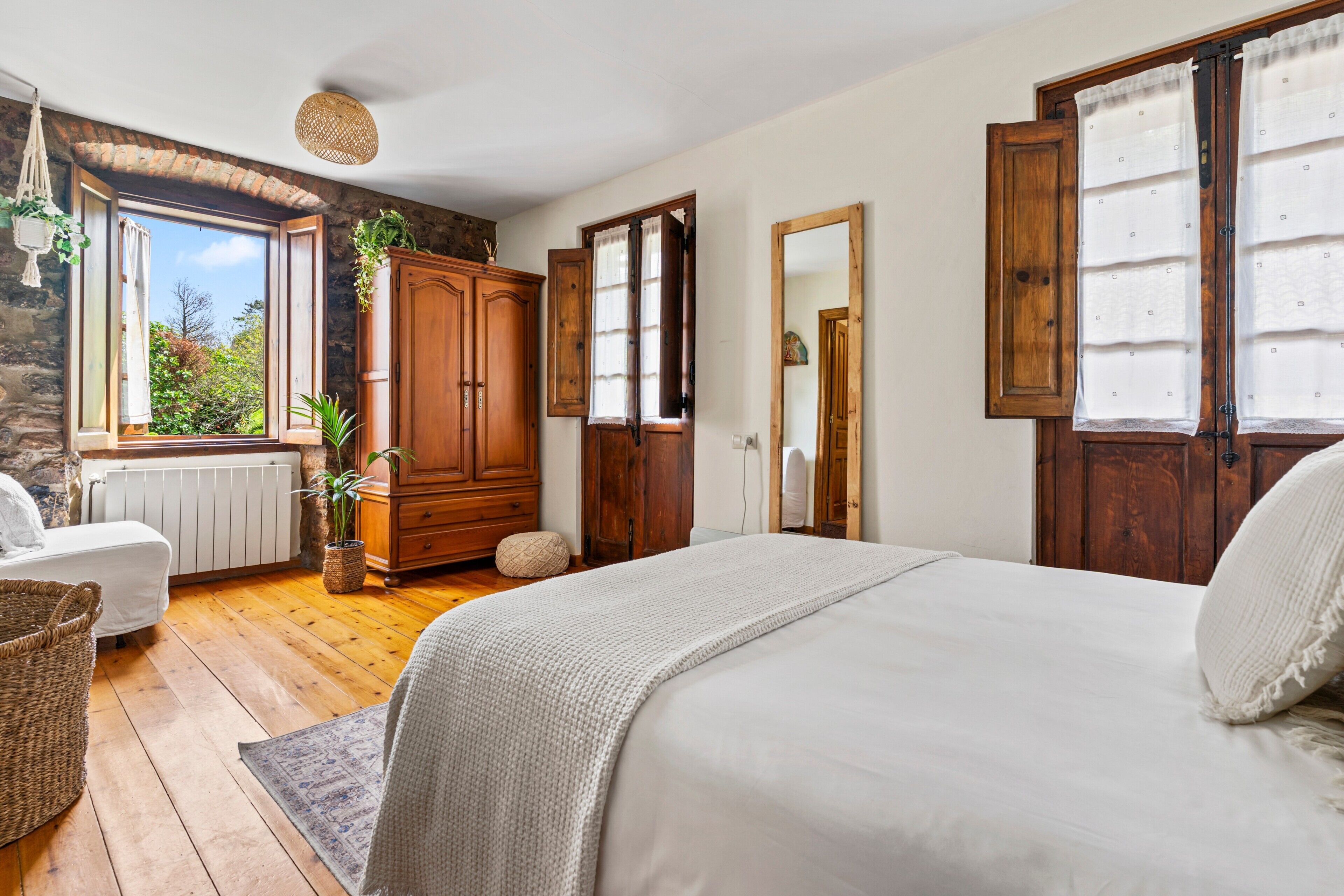 Fer et planche à repasser, Wi-Fi, draps fournis