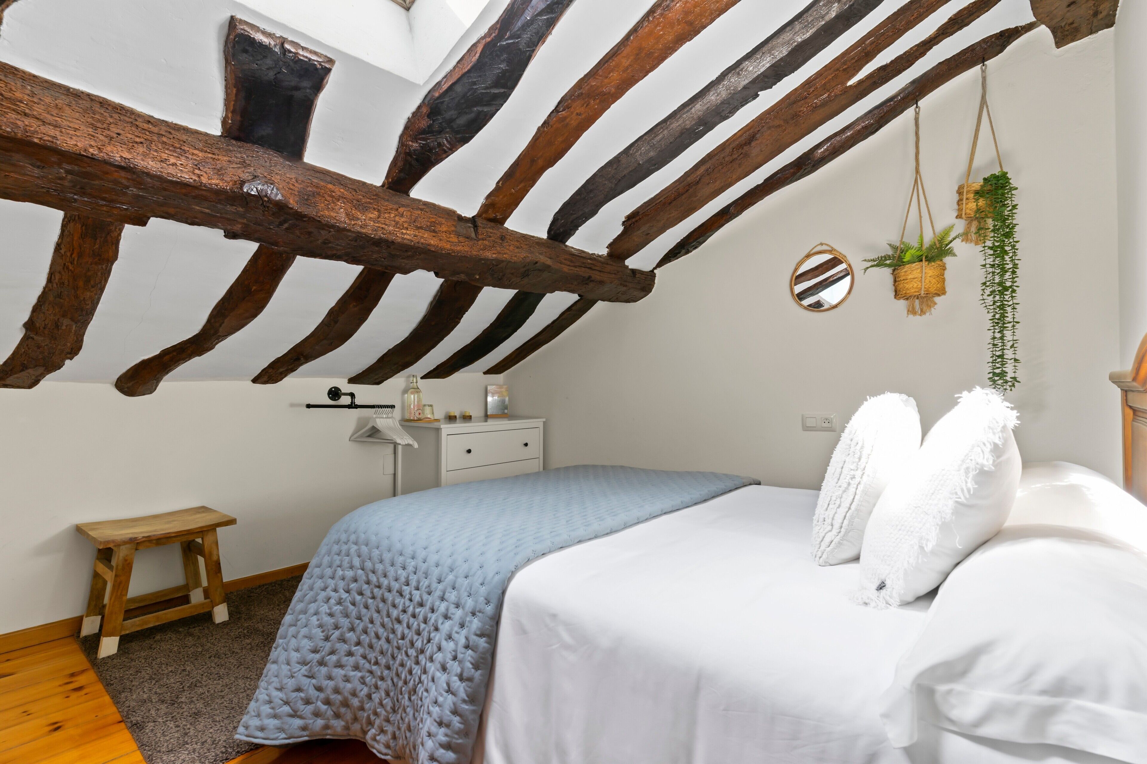 Fer et planche à repasser, Wi-Fi, draps fournis