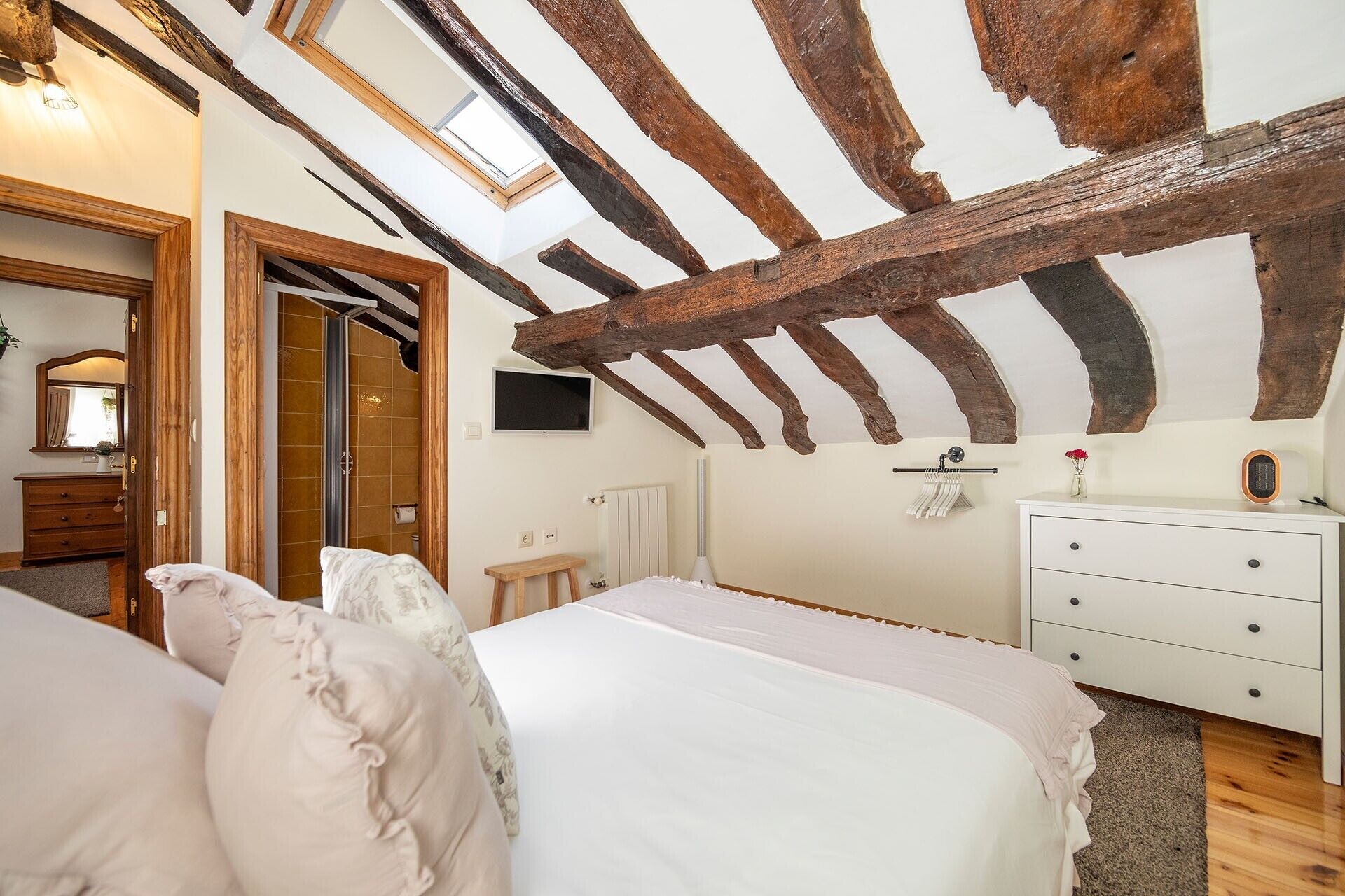 Fer et planche à repasser, Wi-Fi, draps fournis