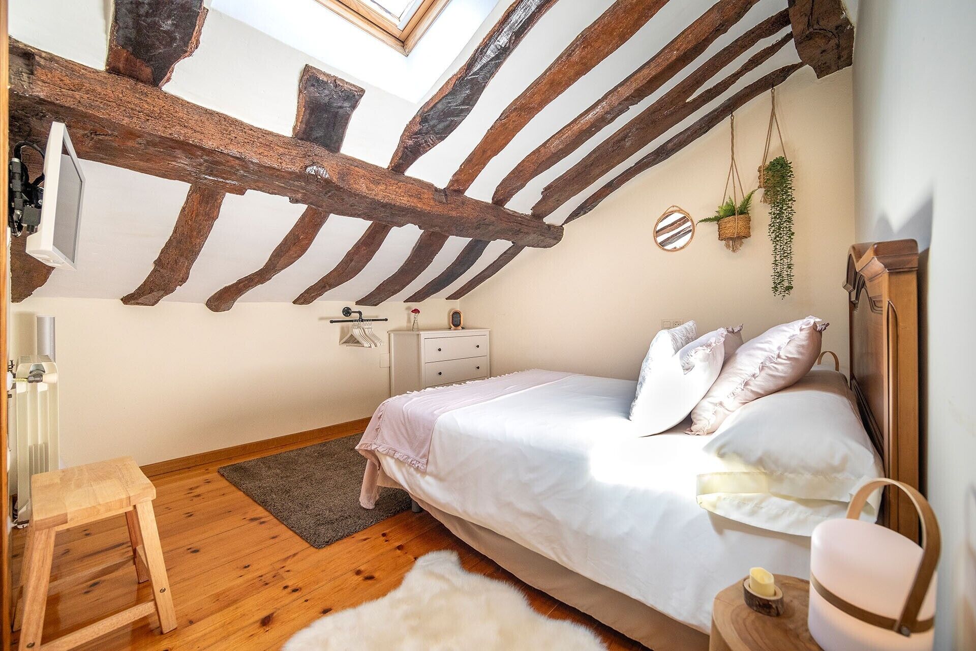 Strykejern/-brett, wi-fi og sengetøy